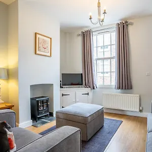  Apartment 7 Buckingham Street