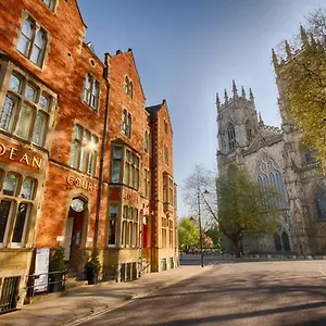 4* Hotel The Dean Court